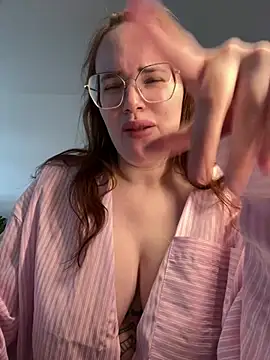 Mona-Peaches online show from 1, 2, 2025