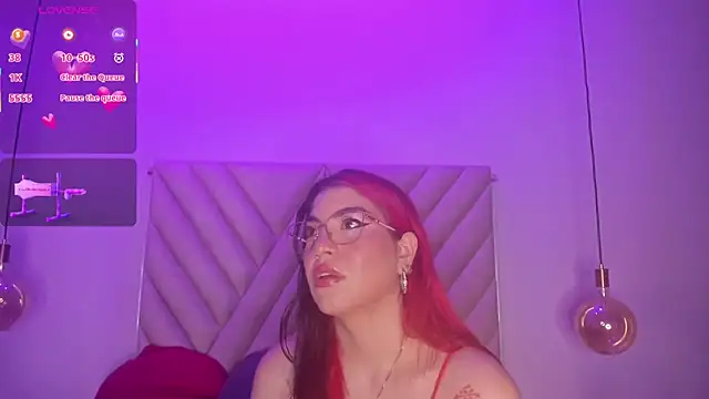 EmmaSwift  online show from 28, 10, 2025