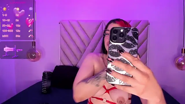 EmmaSwift  online show from 22, 11, 2025