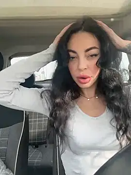 Chloe Ricci online show from 11, 2, 2026