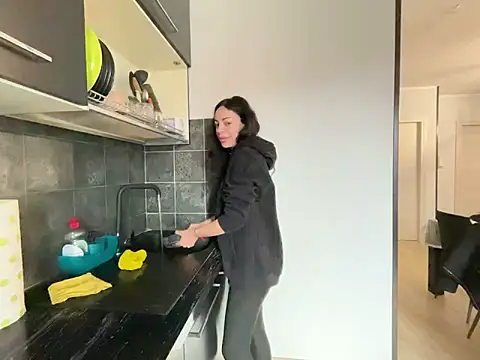 Chloe Ricci online show from 19, 2, 2026