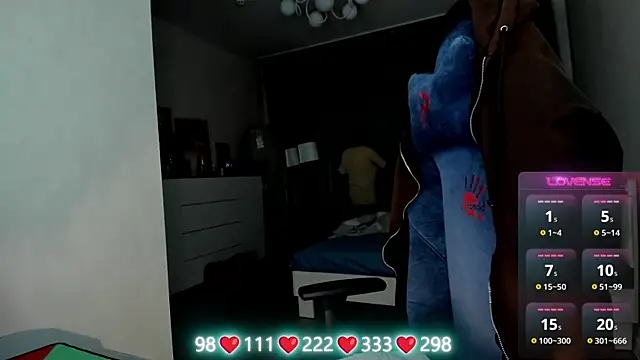 Olivia Munk online show from 3, 4, 2026