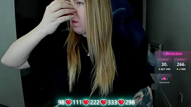 Olivia Munk online show from 6, 3, 2026