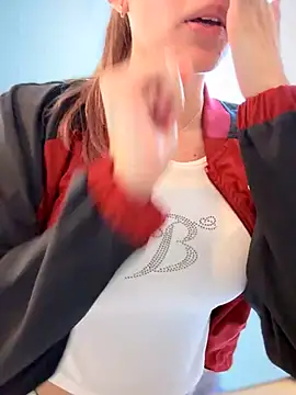 Snapshot of MichelleFerry_ chatting on 22, 10, 2025 MichelleFerry  online show from 22, 10, 2025
