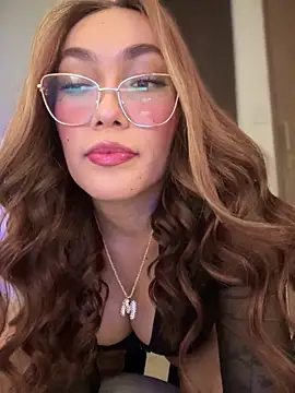 Snapshot of MichelleFerry_ chatting on 1, 2, 2025 MichelleFerry  online show from 1, 2, 2025