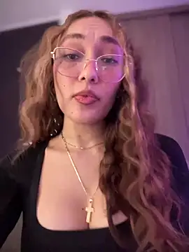 Snapshot of MichelleFerry_ chatting on 3, 3, 2025 MichelleFerry  online show from 3, 3, 2025