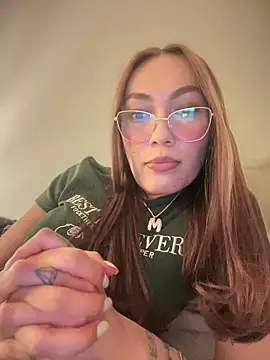 Snapshot of MichelleFerry_ chatting on 16, 12, 2024 MichelleFerry  online show from 16, 12, 2024