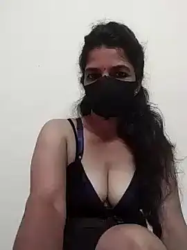 Snapshot of Shuttii_25 chatting on 3, 12, 2024 Shuttii 25 online show from 3, 12, 2024
