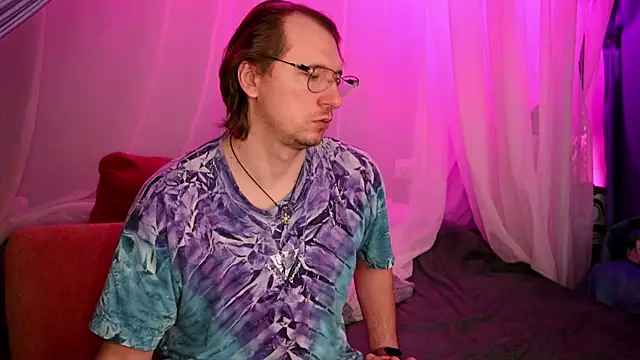 Claudia and elon  online show from 1, 10, 2025