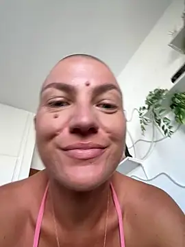 Snapshot of PaulinaSchubert1 chatting on 15, 5, 2026 PaulinaSchubert1 online show from 15, 5, 2026