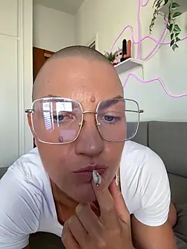 PaulinaSchubert1 online show from 27, 4, 2026