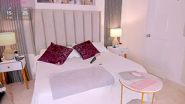 Snapshot of NOVACY-SANTOS chatting on 11, 11, 2025 NOVACY-SANTOS online show from 11, 11, 2025