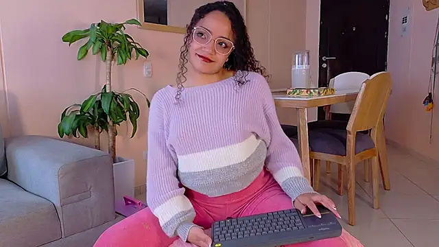 DAHLIA BROWNIE online show from 23, 4, 2026