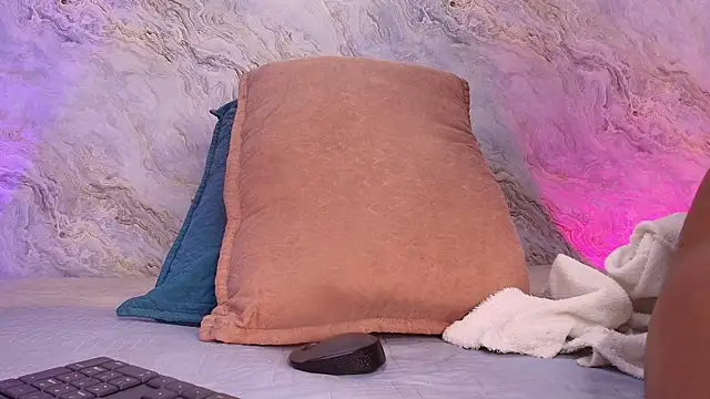 jones maddy  online show from 7, 10, 2025