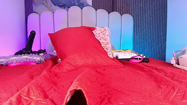 jones maddy  online show from 2, 12, 2025