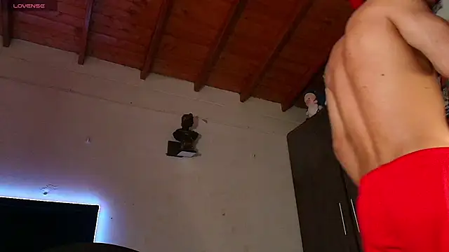 Snapshot of kuzzcoo chatting on 3, 8, 2026 kuzzcoo online show from 3, 8, 2026