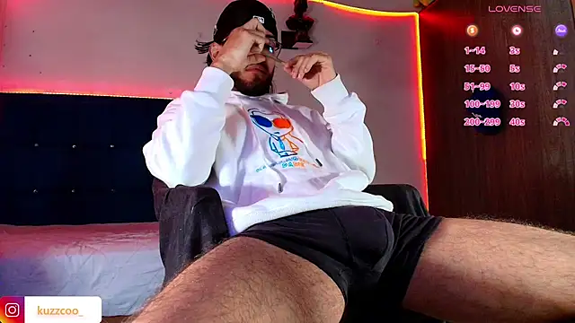 kuzzcoo online show from 18, 10, 2025