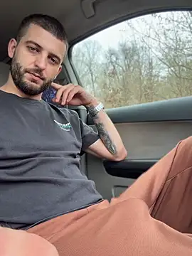 ElChapoGuzman95 online show from 9, 4, 2026