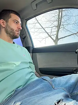 ElChapoGuzman95 online show from 8, 3, 2026