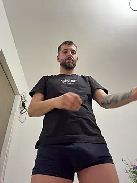 ElChapoGuzman95 online show from 12, 1, 2026