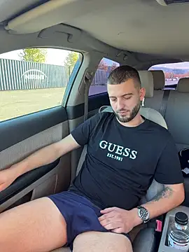 Snapshot of ElChapoGuzman95 chatting on 25, 10, 2025 ElChapoGuzman95 online show from 25, 10, 2025