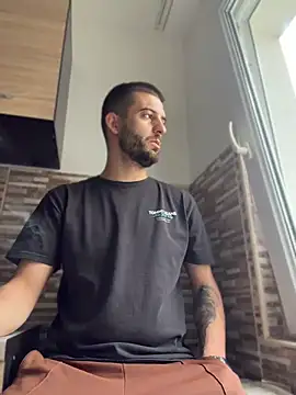 ElChapoGuzman95 online show from 9, 4, 2026