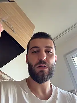 ElChapoGuzman95 online show from 1, 3, 2026