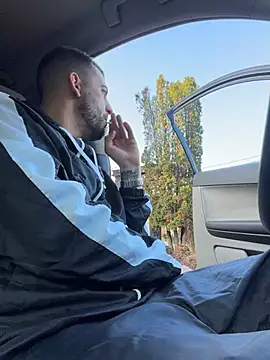 ElChapoGuzman95 online show from 4, 4, 2026