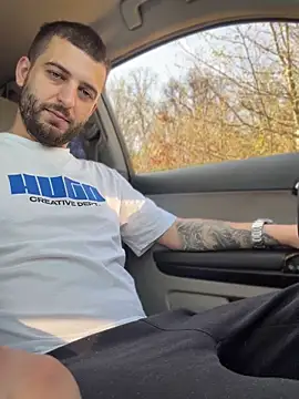 ElChapoGuzman95 online show from 10, 4, 2026