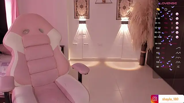 Snapshot of shayla_18 chatting on 22, 2, 2025 shayla 18 online show from 22, 2, 2025