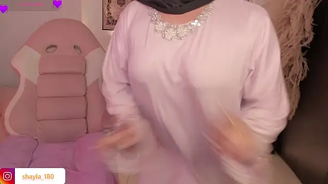shayla 18 online show from 28, 4, 2026
