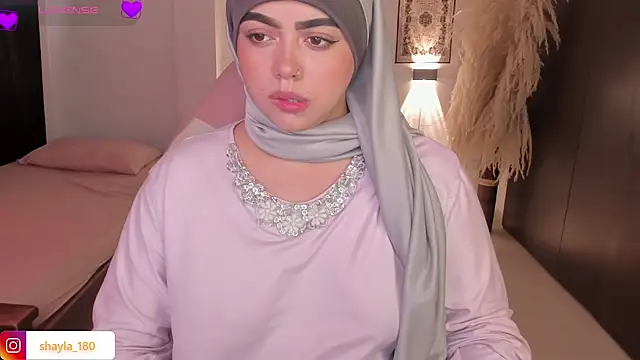 shayla 18 online show from 18, 11, 2025