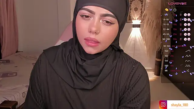 Snapshot of shayla_18 chatting on 25, 2, 2025 shayla 18 online show from 25, 2, 2025