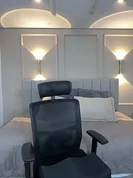 Snapshot of Miss_blue69 chatting on 5, 11, 2025 Miss blue69 online show from 5, 11, 2025