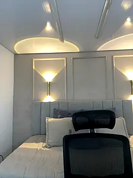 Snapshot of Miss_blue69 chatting on 26, 11, 2025 Miss blue69 online show from 26, 11, 2025