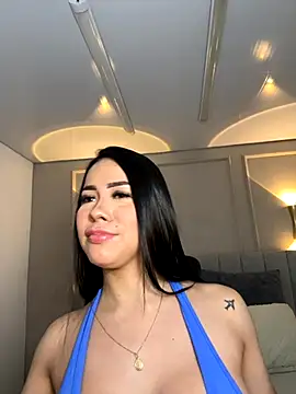 Snapshot of Miss_blue69 chatting on 13, 11, 2025 Miss blue69 online show from 13, 11, 2025