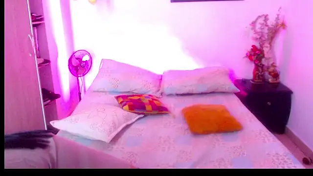 menfismuller2 online show from 15, 12, 2025