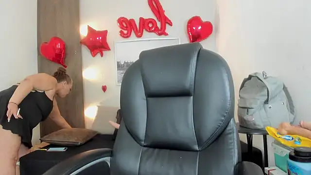 Cheryl JONES online show from 24, 2, 2026