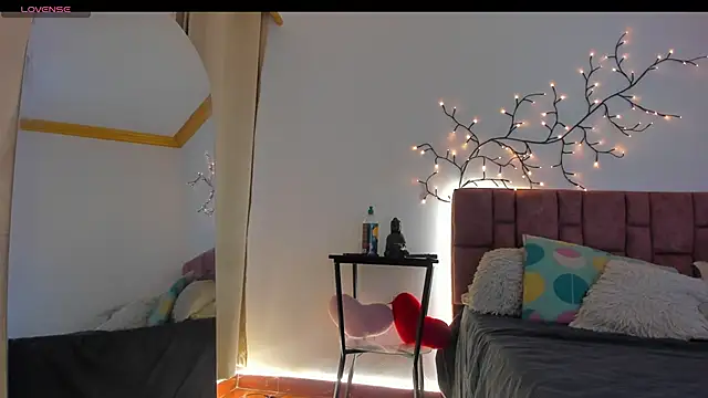 SunnyLeonz online show from 18, 5, 2026