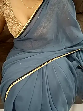 Snapshot of Mounika25 chatting on 15, 10, 2025 Mounika25 online show from 15, 10, 2025