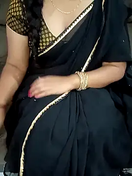 Snapshot of Mounika25 chatting on 16, 10, 2025 Mounika25 online show from 16, 10, 2025