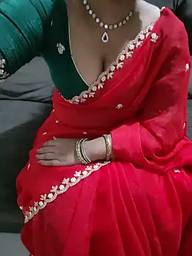 Snapshot of Mounika25 chatting on 7, 8, 2026 Mounika25 online show from 7, 8, 2026