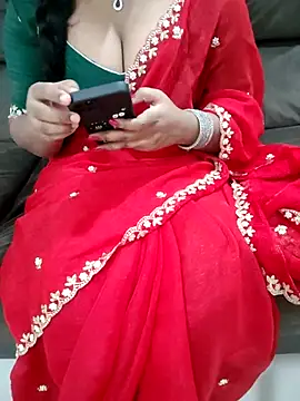 Snapshot of Mounika25 chatting on 2, 5, 2026 Mounika25 online show from 2, 5, 2026