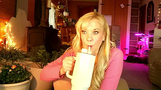 Snapshot of lyra_rose chatting on 14, 6, 2026 lyra rose online show from 14, 6, 2026