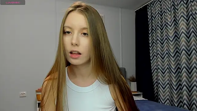 Snapshot of Peggy_Beauty chatting on 8, 1, 2025 Peggy Beauty online show from 8, 1, 2025