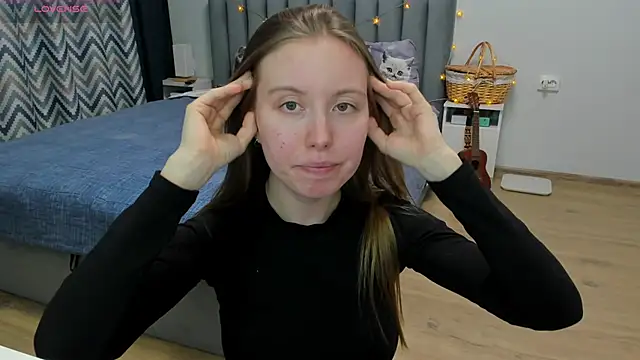 Snapshot of Peggy_Beauty chatting on 2, 3, 2025 Peggy Beauty online show from 2, 3, 2025