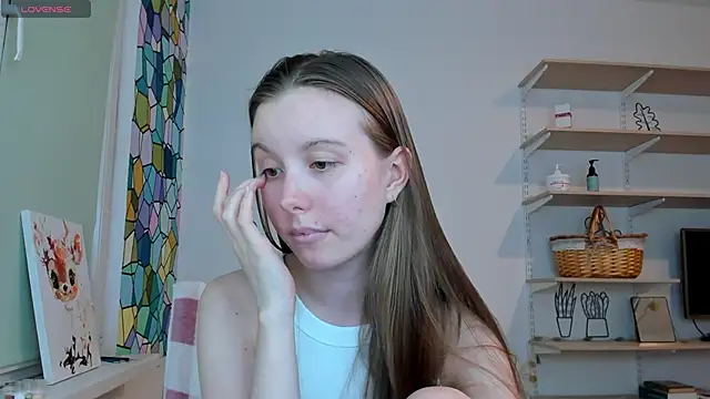 Snapshot of Peggy_Beauty chatting on 28, 10, 2025 Peggy Beauty online show from 28, 10, 2025