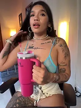 HannahW  online show from 7, 3, 2026