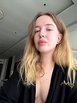 Nura n Sarah online show from 1, 11, 2025