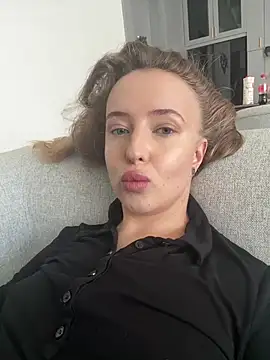 Nura n Sarah online show from 22, 4, 2026